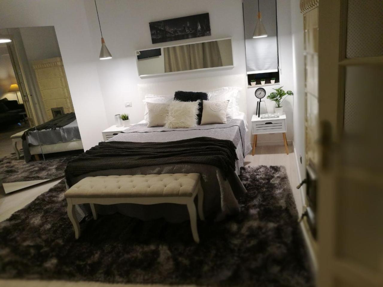 Metropole Apartments Invilla Old City Bukurešť Exteriér fotografie